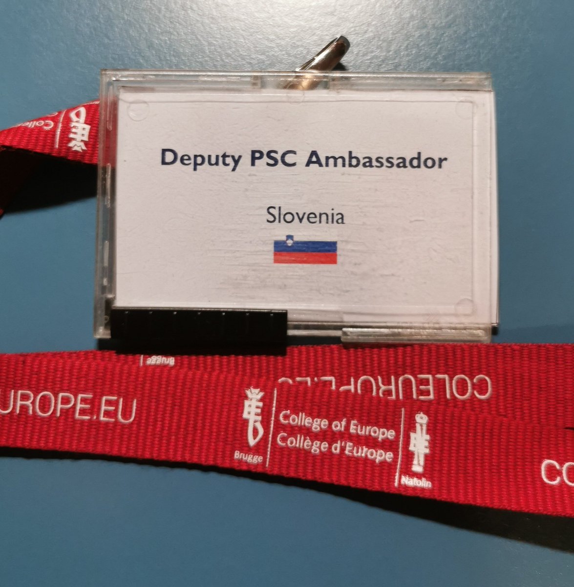 GVon96's tweet image. And &quot;Practice Doing&quot; activities have a 25% higher retention rates, like the College&apos;s Simulation Games. It&apos;s a week long &quot;#ModelEU&quot; negociation of the 27 national Ministers or Ambassadors. In this year&apos;s I pretended/strived to be the 🇸🇮 (!) &quot;honest-broker&quot;. Grateful to the profs!