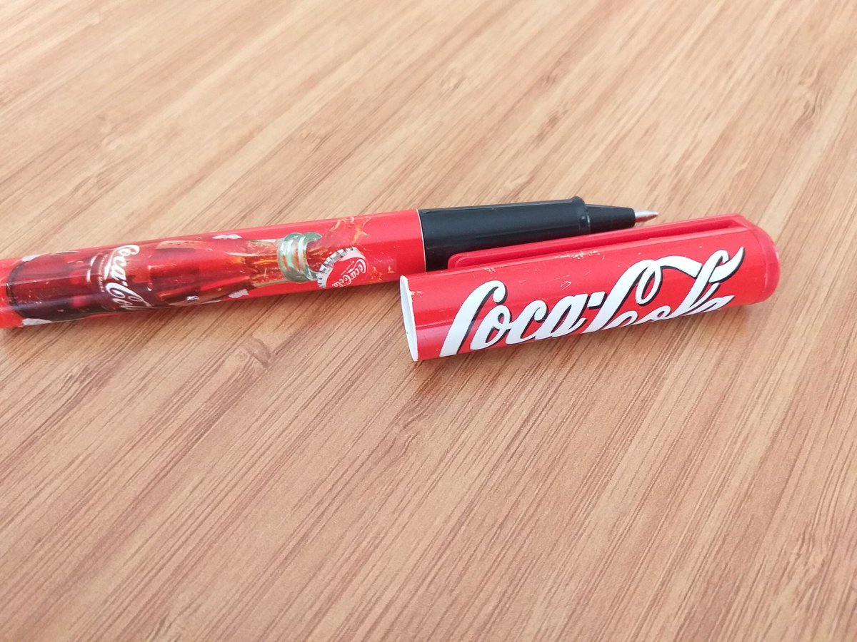 denizohri2's tweet photo. #cocacola @CocaCola_TR 1984 https://t.co/USTenDRMpG