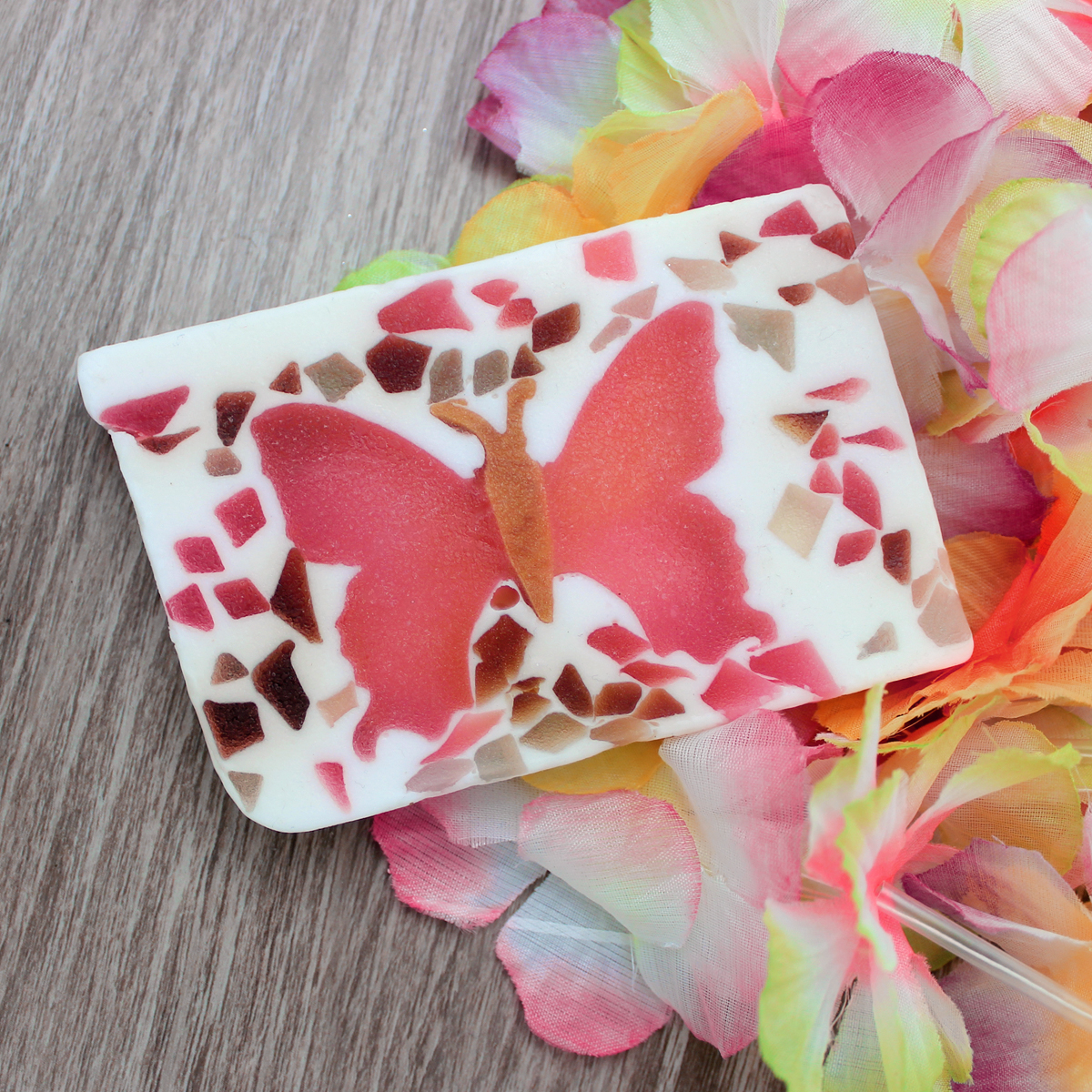 BasinFresh's tweet image. Like a caterpillar to a butterfly, it's time to transform dry winter skin to reveal a golden springtime glow! 🦋✨ bit.ly/3reURI1