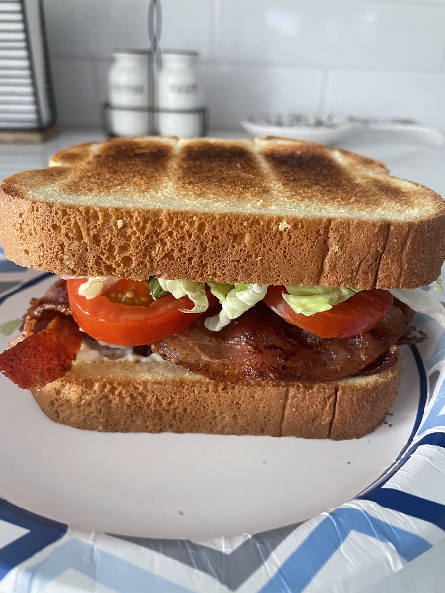 HaroldMears's tweet photo. A BLT to start the day.
#BaconRules https://t.co/zvNZEfGZyu