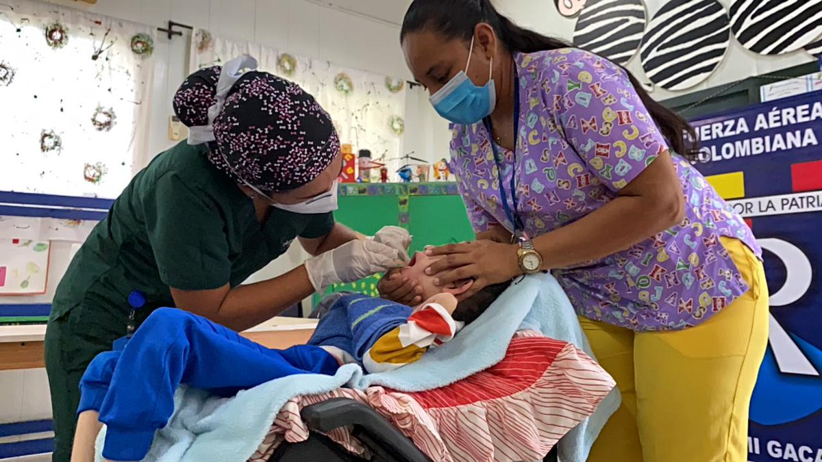 FuerzaAereaCol's tweet photo. #Destacado | Niños y jóvenes fueron beneficiados con una jornada de salud liderada por su @FuerzaAereaCol, en la Isla de #SanAndrés.
Ver más ➡️ https://t.co/44JAIlr1Lc
#MiFuerzaAérea🇨🇴
#AdAstra🚀
#PORFAC
#GACAR https://t.co/9yKIBJZ1jA