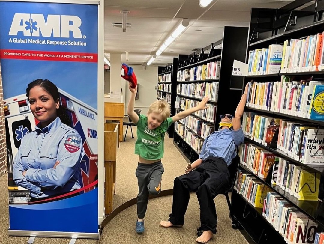 FairfieldPubLib's tweet image. Our Friends are ready for mini-golf at Main Library today! 10am-3pm

$5/person or $20/family
All proceeds to benefit the Fairfield Public Library.

There&apos;s great raffle baskets with donations from many local businesses as well!

#minigolf #libraryminigolf #friendsoflibraries
