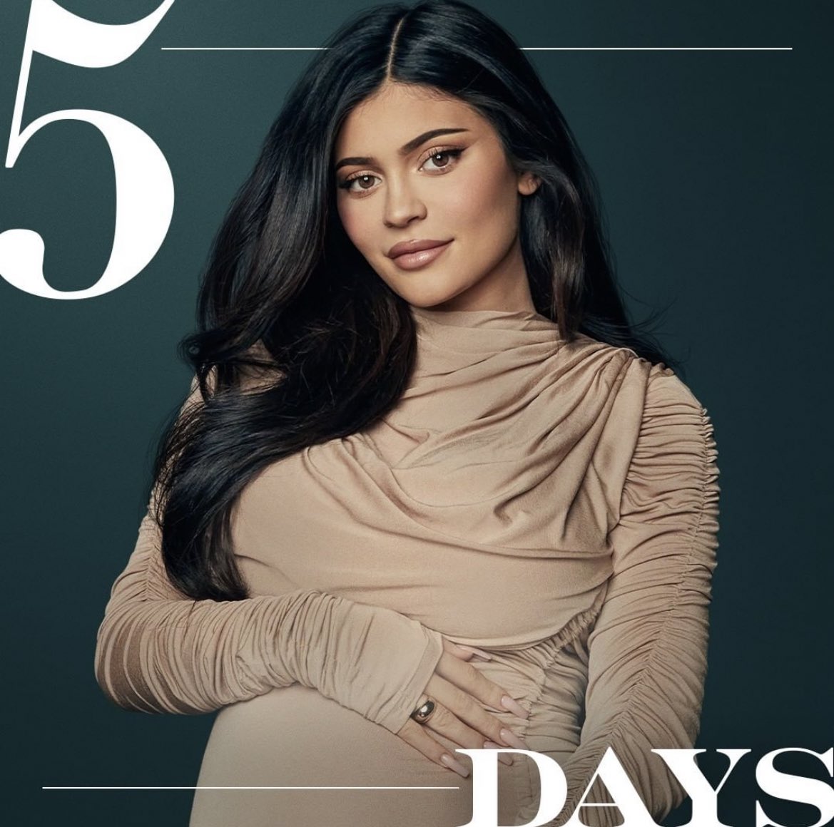 Nova foto de Kylie Jenner para promover o reality <a href="/kardashianshulu/">The Kardashians</a> que terá sua estreia em 5 dias.