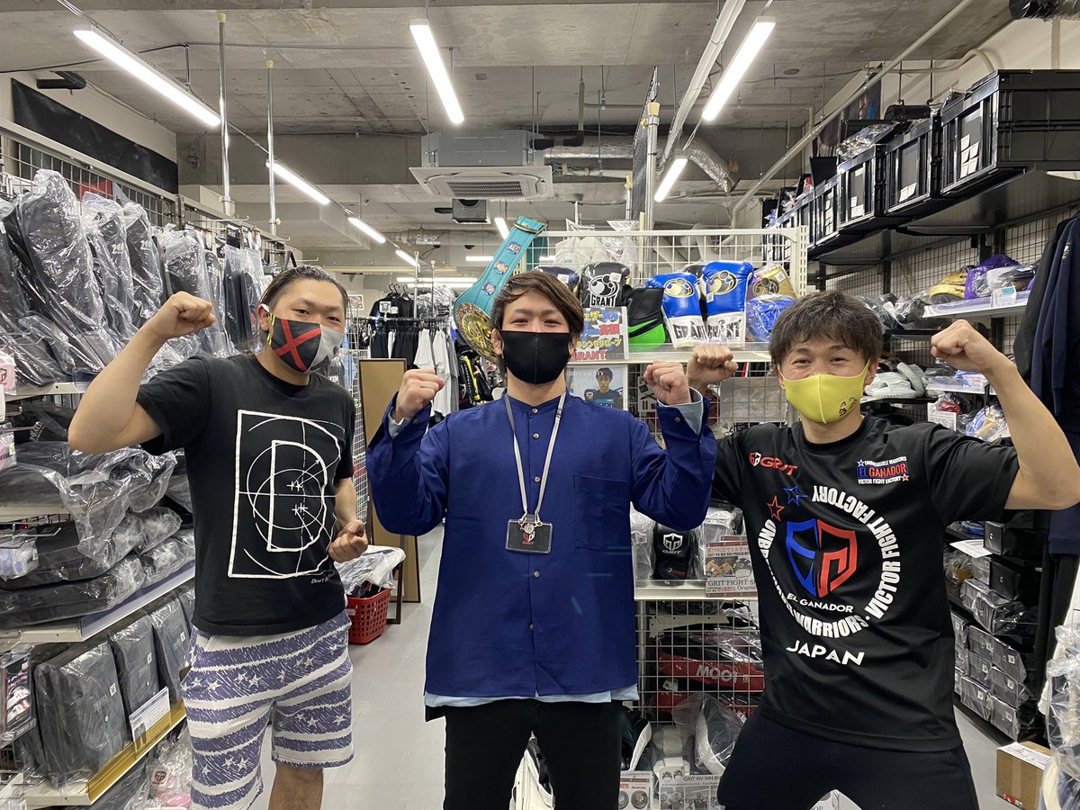 FightingFya's tweet photo. FightingFYAの撮影で『GRIT FIGHT SHOP』にお邪魔させていただきました。
お店の中にあるトレーニングスペース���動画撮影で使用させていただきました。
ありがとうございました😊 https://t.co/5voWQbJ5vv