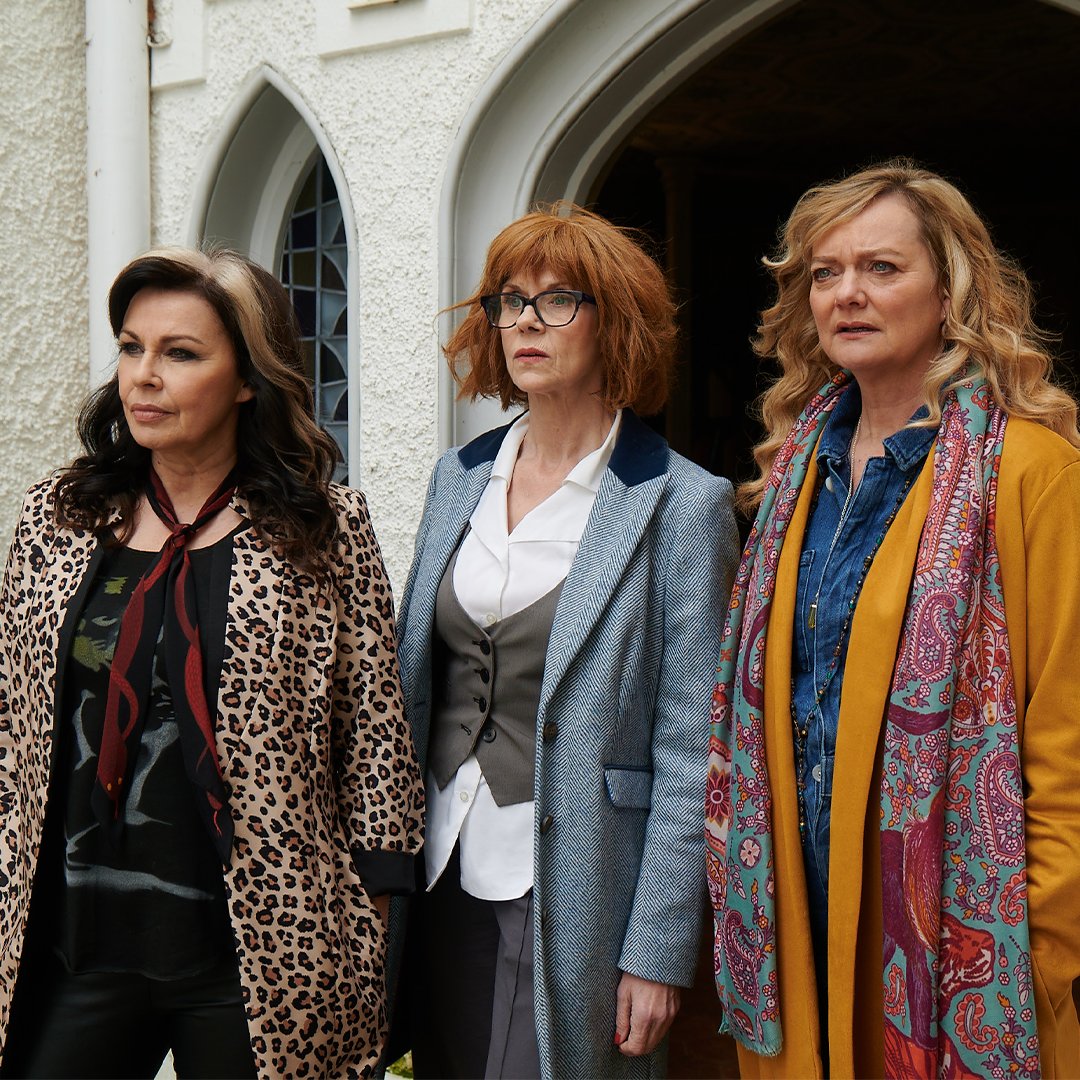 AcornTV's tweet image. Happy National Siblings Day! 👪
 
Which Acorn TV family is your favorite?