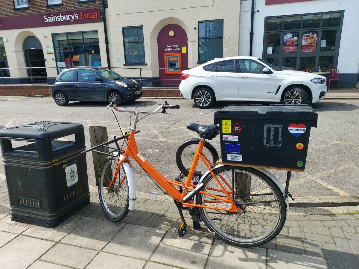 Matt_Hill_UK's tweet photo. My Pashley Pronto made it's debut in Elm Park today.
I have been here 4 months now so long overdue and very handy when I do a bigger shop. 🙂
#Pashley #Cycling #LondonCycling
#LetHaveringCycle https://t.co/h7mvpSsLRD