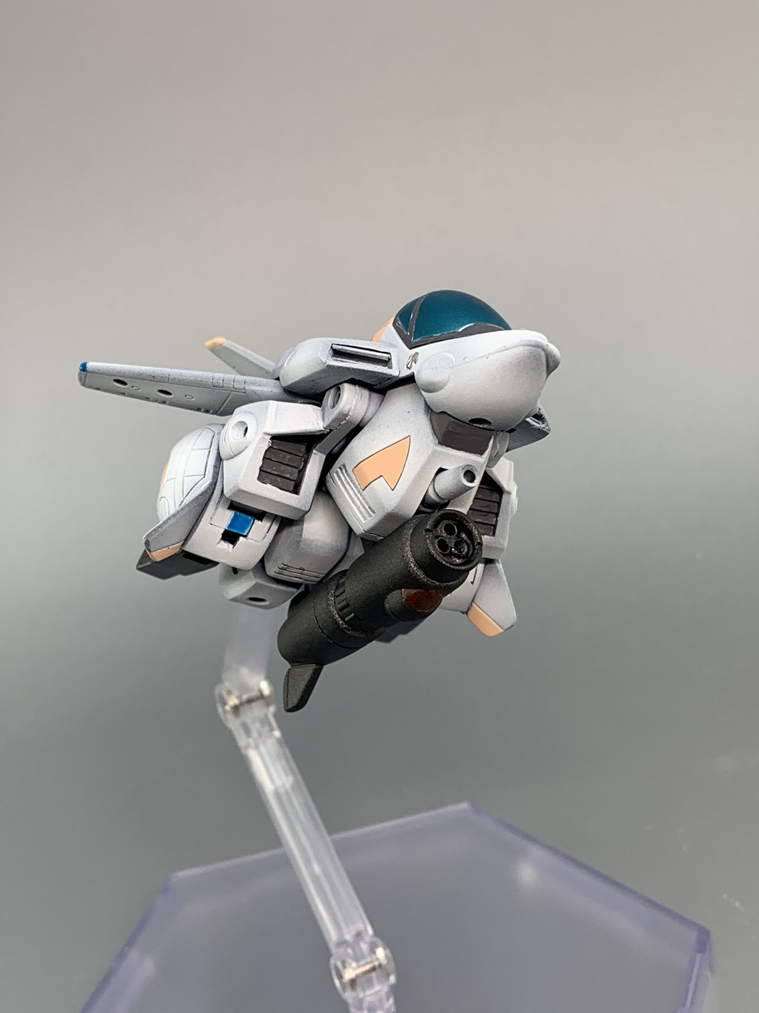 マクロスウィタ- 50/1.9 マクロヘリコイド内蔵ね下げ l_my_1103kodera01.jpg