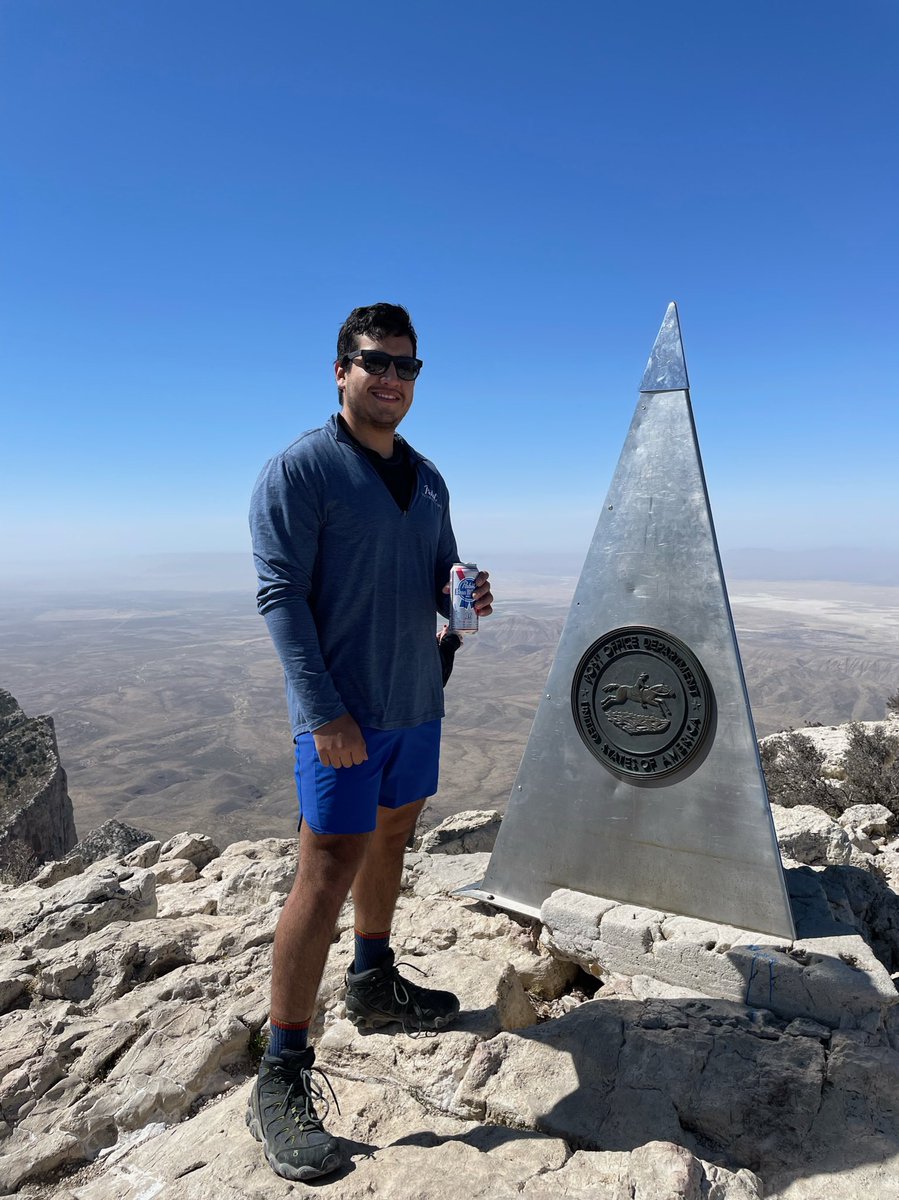 DanielSolis18's tweet photo. Top of Texas @PabstBlueRibbon https://t.co/9O8FOftz6M