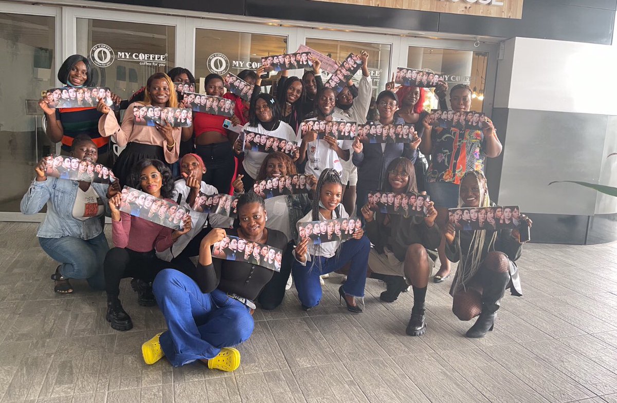 EXOL_NG's tweet photo. In celebration of EXO’s 10th Anniversary, some Nerries gathered yesterday for a cup sleeve event. @weareoneEXO We are proud of the men and and artist you’ve become. We hope to celebrate many more anniversaries with you ❤️
#.10YearsWithEXO
#.AlwaysAndForeverEXO
#.EXOWeAreOneDecade https://t.co/xkGsWBeufl