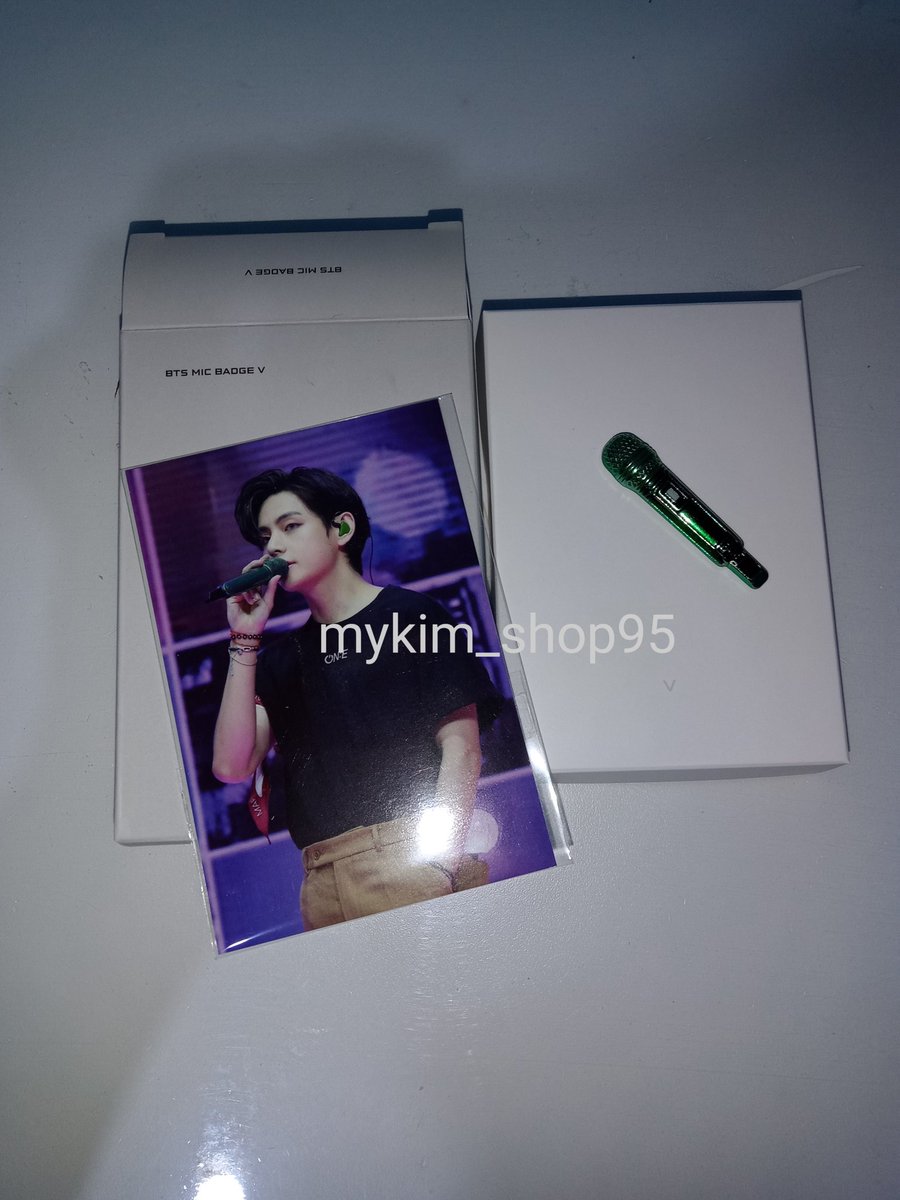 mykim_shop95's tweet photo. ❗เเจก❗🎉
ขายไม่ได้ก็เเจกไปเลย😅

เเจก BTS Mic Badge(V) 1รางวัล💜
📍กติกา รีทวิตนี้ไปเยย (ฟลว.ร้านได้ยิ่งดี)💖

📍สุ่มผู��โชคดีวันที่ 20/04/22 เวลา20.30✨
มาเล่นด้วยกันเยอะๆน้า🥰💖
#ตลาดนัดบังทัน #ตลาดนัดรถไฟบังทัน #ตลาดนัดBTS #การ์ดบังทัน #รีวิวmykim https://t.co/h49Ol64oyT