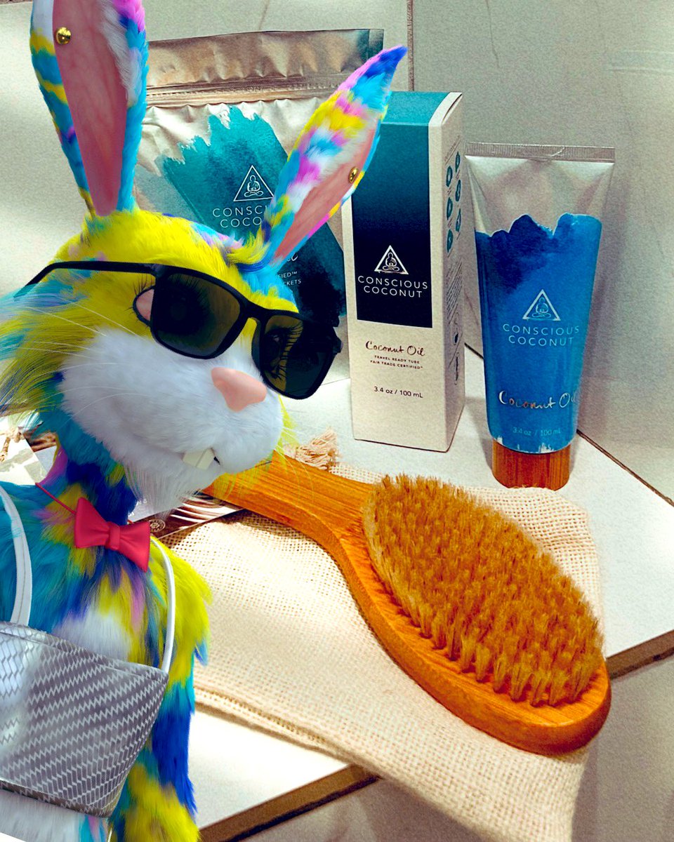 Flufficia's tweet photo. Happy #SelfCareSunday how are you treating your fur today? I’m gonna do a little dry brushin’ &amp; moisturize with a lil coconut 🥥 oil! Who wants to book a spa date?💕💕 @flufworld @partybearnft #Flufficia #FLUFworld #flufflefollowfluf #seekers #TheFound https://t.co/n8GhtsWtNC