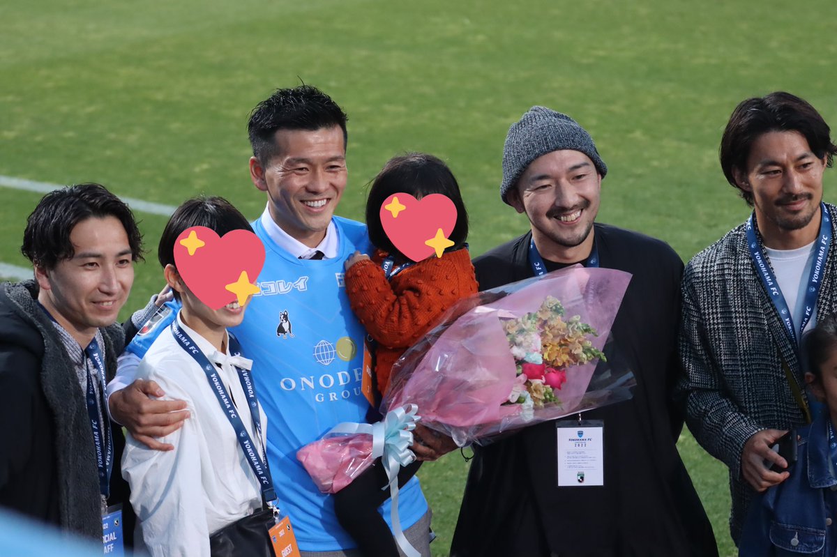 aitoanne's tweet photo. 御本人様もupされていたので。
渡邉将基選手の引退セレモニーが3月30日に行われました⚽️当日はナベちゃんのダンマクをaさんのゲーフラ、tちゃんのメッセージ幕と共に久々に出せて貰いました😁元気そうなお姿見れて嬉しかった😊このチームに来てくれてありがとう✨お疲れ様でした☺️またお会いしたいな😘 https://t.co/NPYlUlrgpy