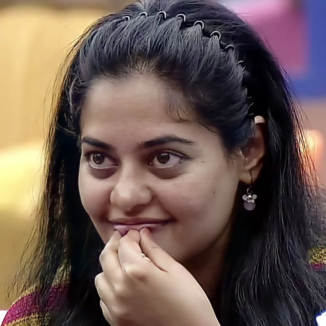 iam_rk11's tweet photo. She will be the first woman to win the bigboss title🏆🔥🔥🔥 #BinduMadhavi #ShowStealerBindu @thebindumadhavi https://t.co/yQD0fU6eP2