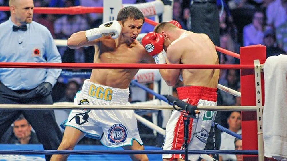 MonteroOnBoxing's tweet photo. 1:
Gennadiy Golovkin made his USA debut in late 2012, at age 30, against Proksa. From 2013-2015, GGG fought 10X, culminating in a unification match with Lemieux (his first PPV).  Over that span he often took short money and made concessions to get willing opponents in the ring. https://t.co/bYeFVcqM4p