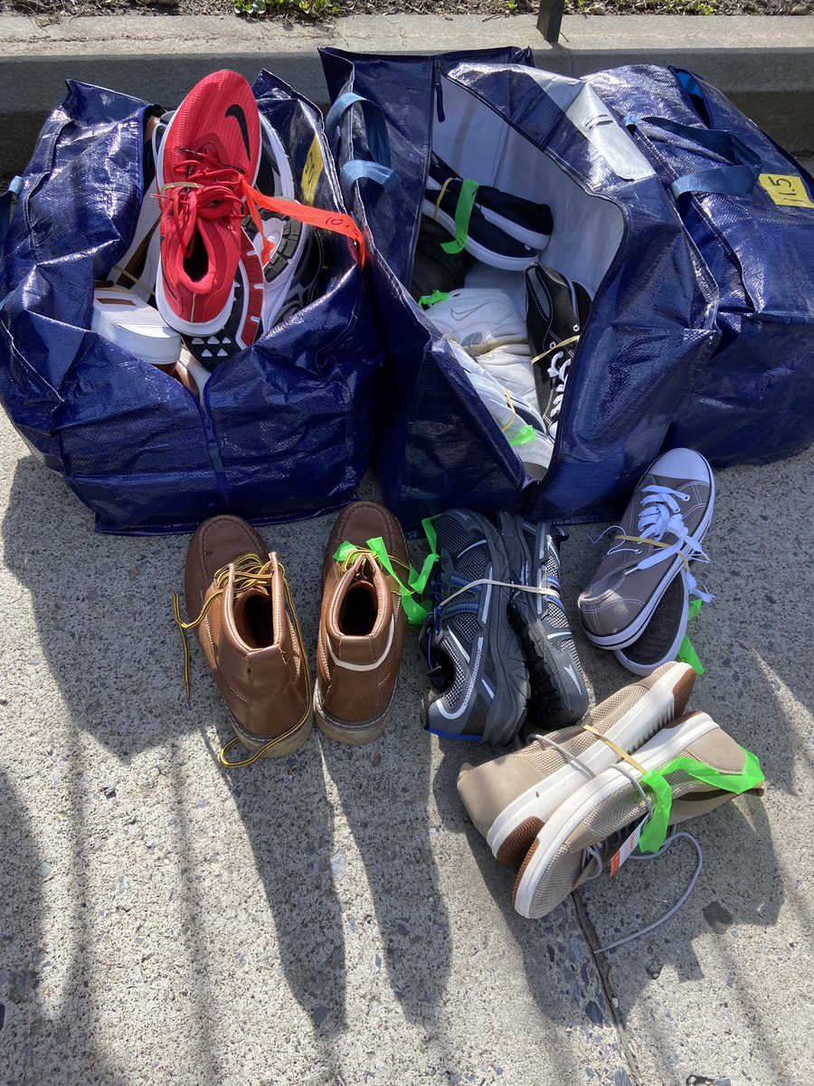 ChrisEberhart48's tweet photo. Sidewalk Samaritan volunteers are out today in NYC helping the homeless. #nychomeless https://t.co/fGrp9HKMKS