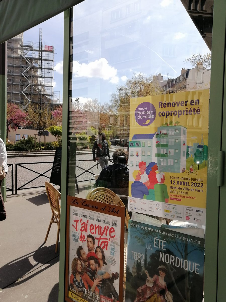 CecileGruber's tweet photo. En allant voter, heureuse de constater la belle visibilité de notre campagne d'information de proximité pour le #ForumHabiterDurable du 12 avril, Hôtel de Ville de Paris.
#presidentielles2022
#transitionsecologiques #ecorenovonsparis https://t.co/DkbCXljs2o