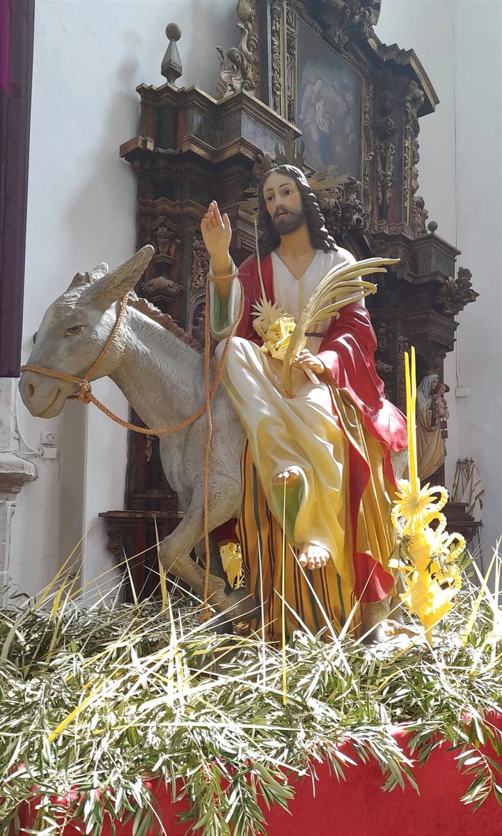 TurismoPuebla1's tweet photo. "Cuando entró en Jerusalén la ciudad se conmovió. ¿Quién es éste?, preguntaban, y la gente respondía: es Jesús, el profeta de Nazaret en Galilea"

Inicio de la #SemanaSta✝️ en #PuebladeDonFadrique con la celebración del #DomingodeRamos🌿 y la procesión del #SeñordelaBorriquilla🐴 https://t.co/rwhn5r52M6