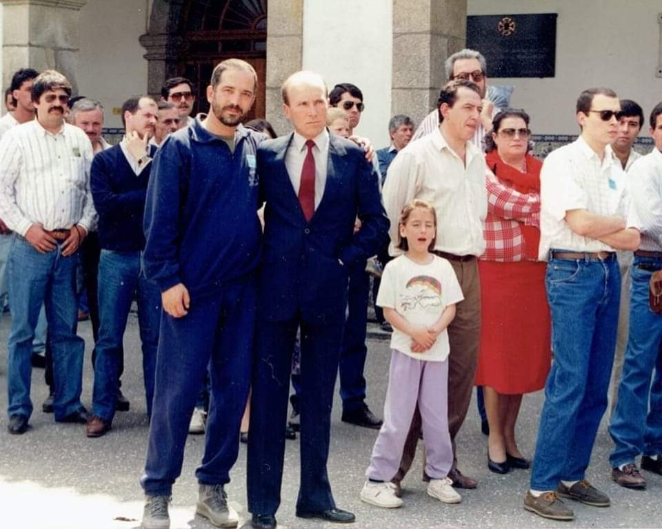 Reynald15023860's tweet photo. Hoy hace 24 años yo tenía 43 años,los asesinos de la Farc-comunes a mando del mono Jojoy fui secuestrado junto con mi padre y mi hijo en Girón,al cabo de 37 meses salí libre y me encuentro con la sorpresa que la guerrilla me mató mi hijo de un tiro de gracia.
Cómo se olvida? https://t.co/0vmCk6jYm6