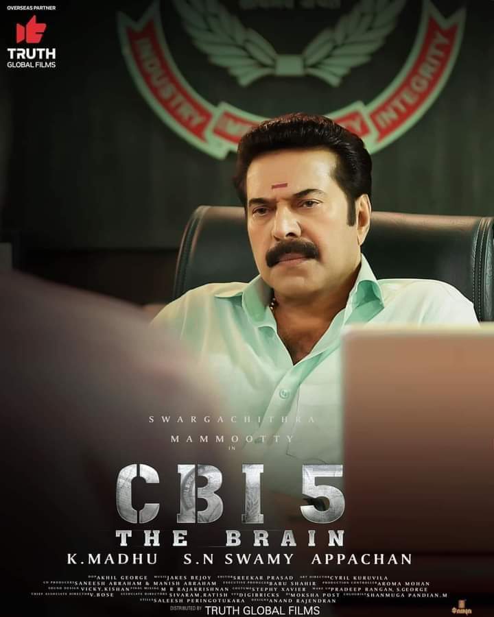 jashid__ofl's tweet photo. ഏത് മാങ്ങാണ്ടി മോറനാണ് മേക്കപ്പ്... നല്ല ഒര് സാൾട്ട് &amp;പെപ്പെർ look കൊടുത്തിരുന്നേൽ ഏത് ലെവൽ പോവേണ്ട കാരക്റ്റർ ആണ് 🙏🙏🙏 https://t.co/r0qf8DugRW