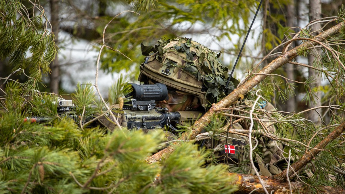 CommanderCabrit's tweet photo. Really impressive start for the eFP Battlegroup on Exercise BOLD DRAGON. 

The exercise is the first opportunity for🏴󠁧󠁢󠁷󠁬󠁳󠁿@TheRoyalWelsh-led Battlegroup to integrate with 🇩🇰 @forsvaretdk &amp; 🇫🇷 @armeedeterre elements into the 🇪🇪 @Kaitsevagi 1st Brigade. 

#WeAreNATO
🇪🇪🇬🇧🇫🇷🇩🇰 https://t.co/E2araJxWvt
