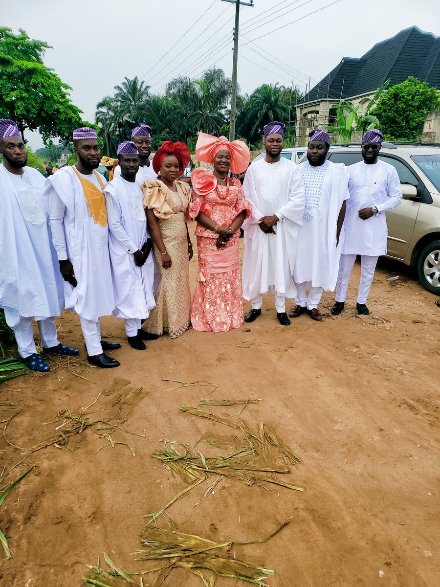 StreetLordPoko's tweet photo. @ayo_ige @Jeri_Maya @Ibukun_olu @akinblaqboi @ayakinpelu @ApesinIfeoluwa @coachy_niyi Boiz 2 Men #SCHOOL2 https://t.co/JwUYZKOK6y