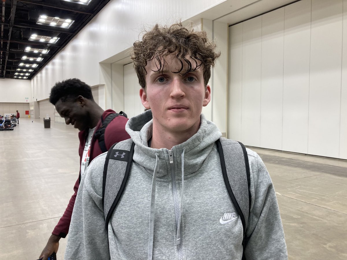 I’m ready to offer 6’4 2022 Jason Parent of <a href="/AZSelectBoysBB/">Arizona Select UAA</a> right now (if I was coach of course lol)

This 6’4 explosive, strong shooting guard has the tools. He’s a 2022 that lows and mids should look to now and step away from that transfer portal. 

<a href="/PHCircuit/">Prep Hoops Circuit 🏀</a> #TheStage