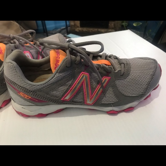 marshagreene's tweet photo. So good I had to share! Check out all the items I'm loving on @Poshmarkapp #poshmark #fashion #style #shopmycloset #newbalance: https://t.co/ccRyxYHFRL https://t.co/KVGgMJAxTH