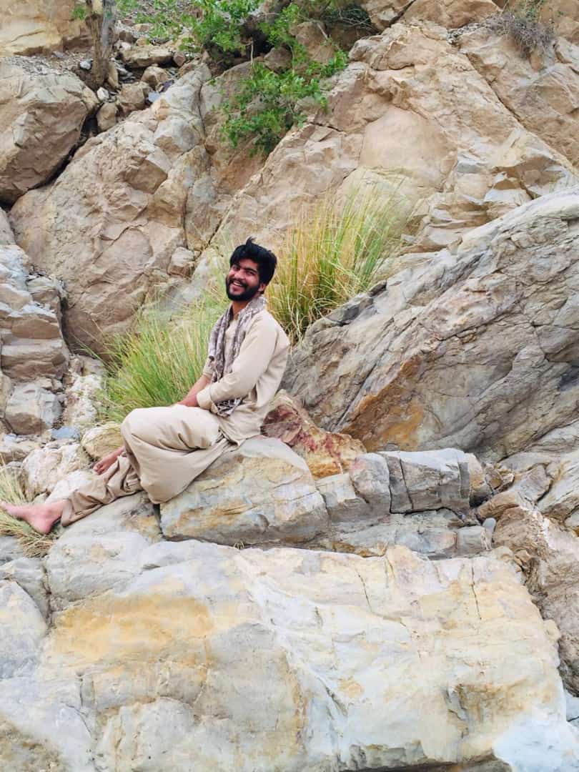 The smiling face lost his smile because instead of being in his class he's behind the bars 💔
#ReleaseHafeezBaloch