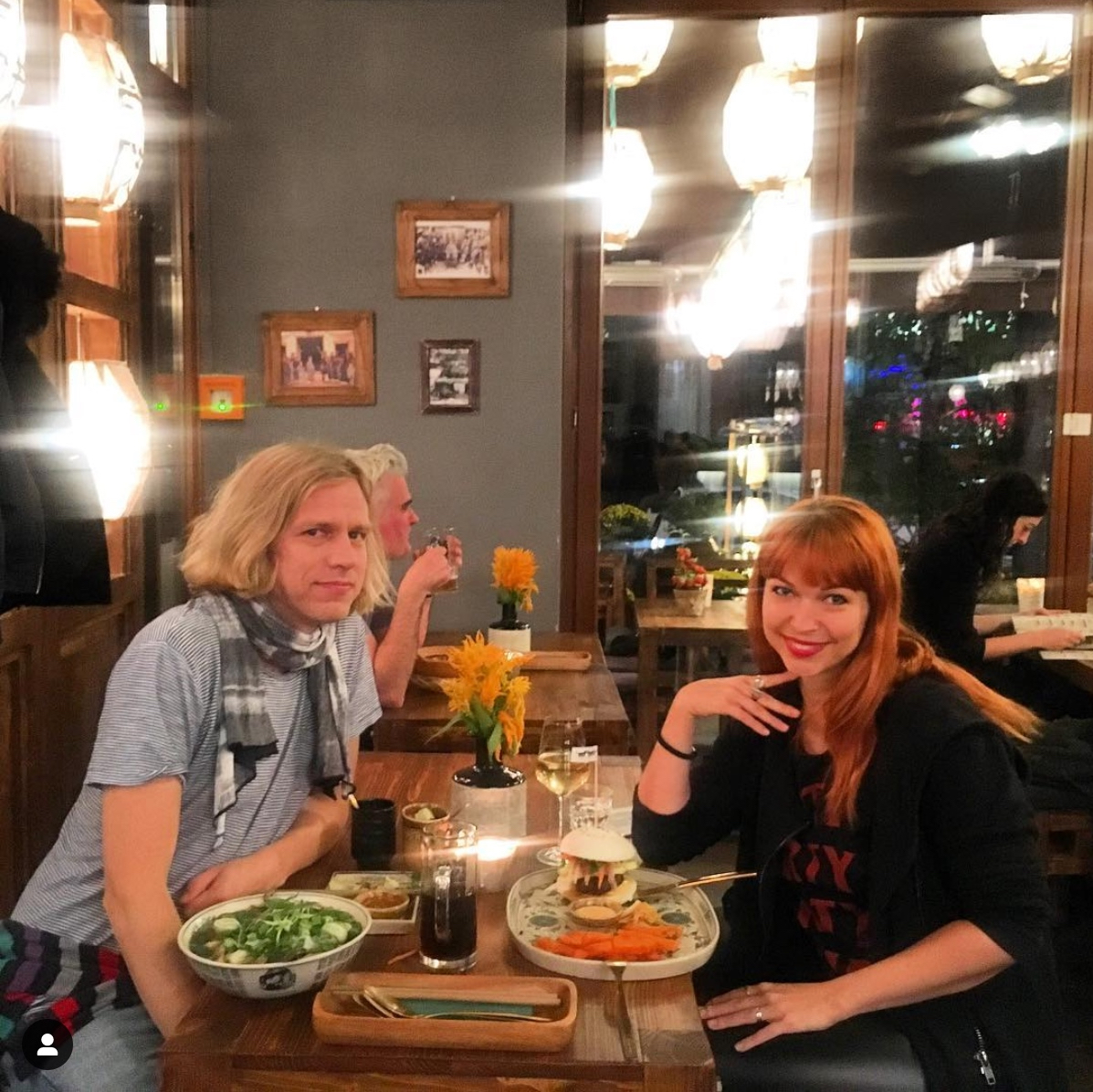I and Sylwia a.k.a. <a href="/VONDA7music/">VONDA7</a> , photo from Berlin a few years ago.. Check out her banging remix of Sally Shapiro "Fading Away" from the new remix album youtube.com/watch?v=yOdOqj…
Also check her great track "You're My Swiss Watch" released on <a href="/anjunadeep/">Anjunadeep</a> youtube.com/watch?v=EWPUqn…