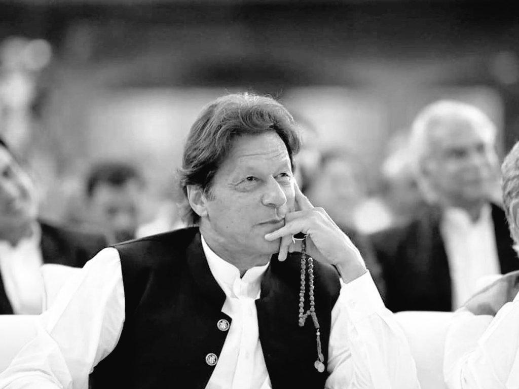 Mosavirkhan2's tweet photo. زه به درته داسې لوبه اوبایلم______________
ته به دې په خپله ګټه اوژاړې______________
#captaan ❤️
#ImranKhan ❤️
@ImranKhanPTI ❤️
@ImranRiazKhan ❤️ https://t.co/SVSeXemRPl