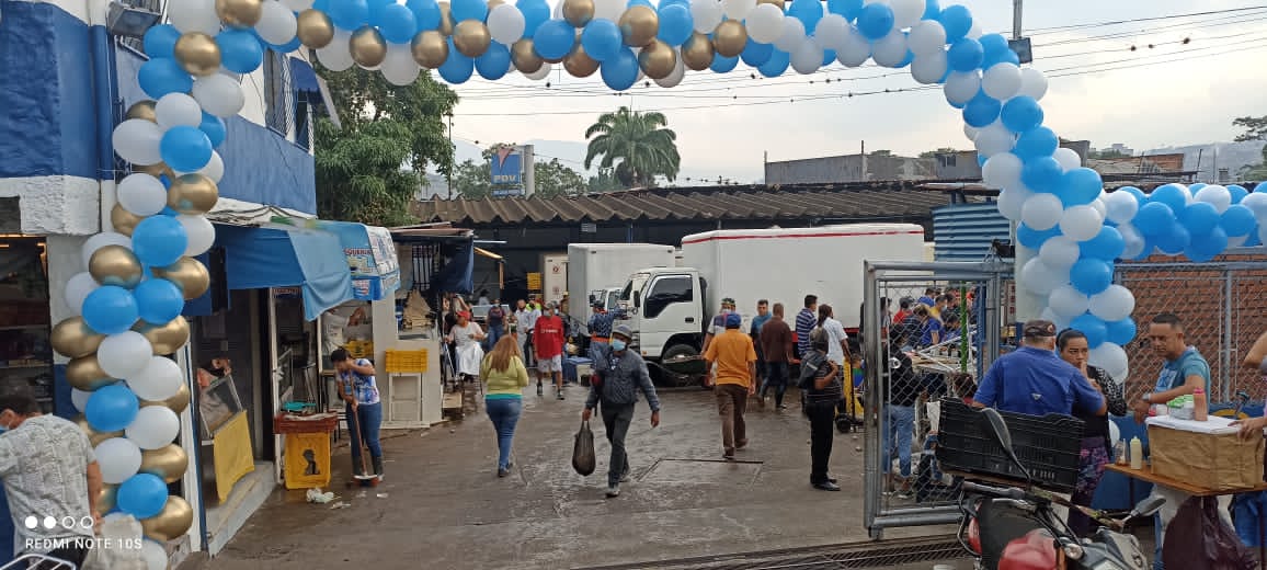OlgaLuisaF's tweet photo. #10Abr🇻🇪| Exitoso despliegue del Plan de Distribución Semana Santa 2022 🐟. En este #InicioDeLaSemanaMayor, Gobierno y Poder Popular estamos garantizando la proteína pesquera a las familias venezolanas.
@NicolasMaduro
@delcyrodriguezv
@PartidoPSUV
@TareckPSUV
@dcabellor https://t.co/QY3KUXT0Ae