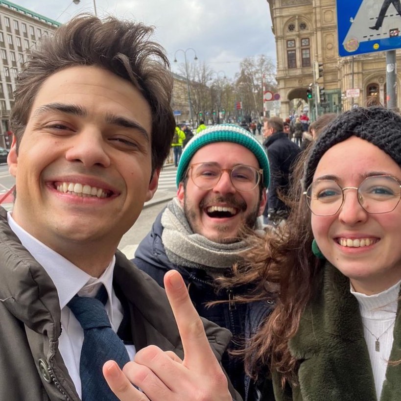 ncentineoitaly_'s tweet photo. ๐ธ:@noahcent via alcoolo10 .
#graymail #netflix
#noahcentineo #ncentineo https://t.co/ugSGES3xcN