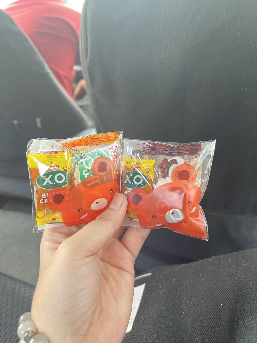 dksooo12's tweet photo. Had so much fun yesterday! Thank you so much @a1lf0rEXO!
#EXOIkasampungAnibersaryo
#letsEXpOrethegame
#EXO #엑소
#1ΞX0 https://t.co/3Z83b5JAaq