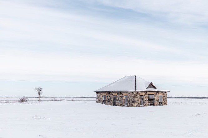 mreblackice's tweet photo. The last snow fall of the year a while back. Made sure to go get a couple photos. I loath this time of year for photos. But on a plus side playoffs are around the corner. And that, is the best time of year. #justacameraguy #chasingyesterday https://t.co/RNIzSIARV0