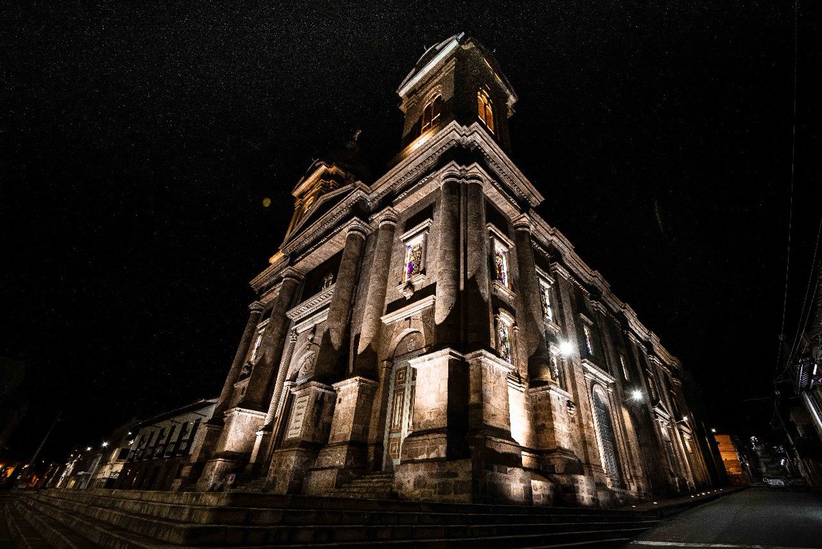RCNBga's tweet photo. #RCNMundo | La Basílica Menor Nuestra Señora del #Socorro reabre sus puertas, tendrá un Aforo del 50% de la capacidad total, sin obstruir las rutas de evacuación; además de Realizar una preinscripción para el ingreso a eventos de gran aglomeración @GobdeSantander @ClaudiaPorrasR https://t.co/k58nDssiS0