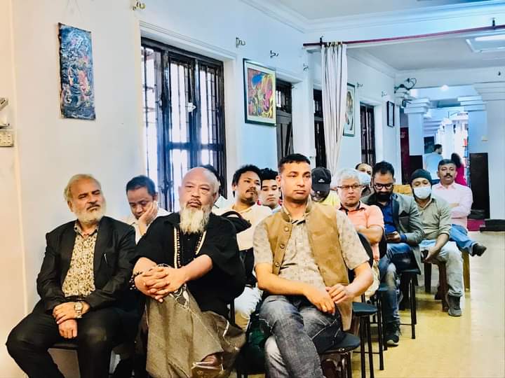 deepak_para's tweet photo. Literally literary Listeners 😊 https://t.co/uFV2JnYq6C