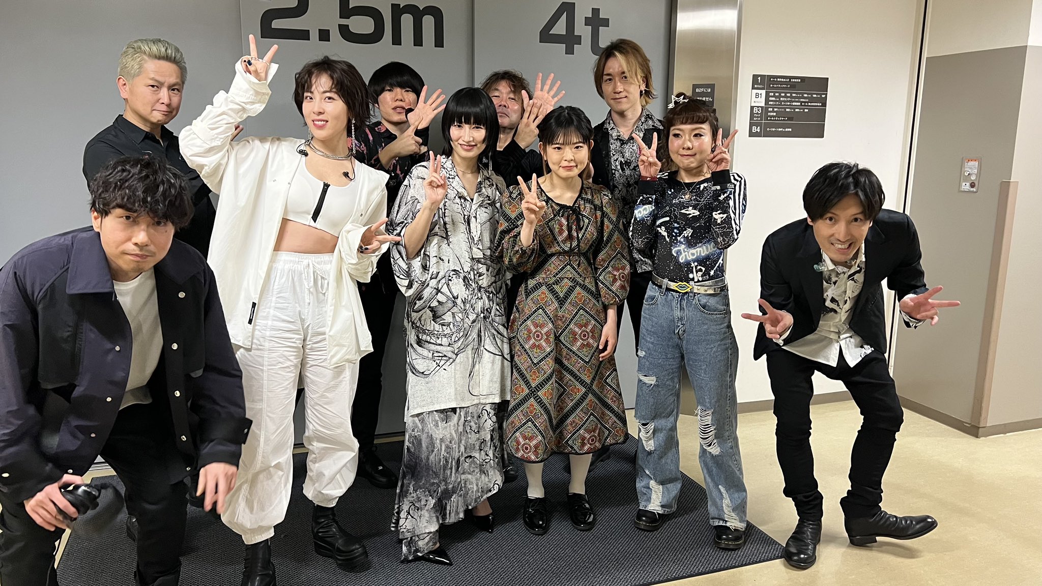 澤野弘之 Nzk 本日は 86 エイティシックス 1st Anniversary Operationでした お越し頂いた 配信をご覧いた皆様 ありがとうございました 二公演とも凄く楽しい時間でした ボーカル ミュージシャン スタッフ キャストや関係者の皆さん 澤野弘之 Nzk 本日は 86 エイティシックス 1st Anniversary Operationでした お越し頂いた 配信をご覧いた皆様 ありがとうございました 二公演とも凄く楽しい時間でした ボーカル ミュージシャン スタッフ キャストや関係者の皆さん