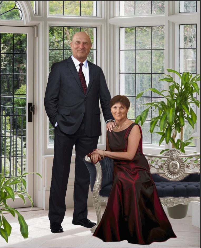 TatianaArt11's tweet photo. A draft of another portrait "In the image".
That is, there are people in the image with the replacement of bodies and surroundings.

I really like the options for both green and blue dresses, and the customer chose burgundy.😀

#portrait #married #familyportrait https://t.co/pHJwot9FfN