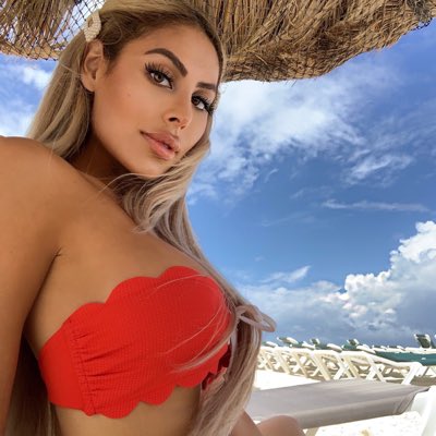 @Lalatinamasfina on Twitter: "#NewProfilePic since Twitter deleted my