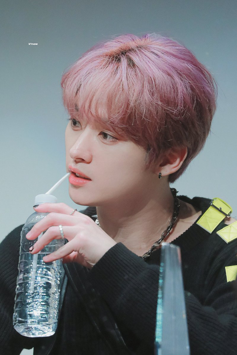 leeknowlknow's tweet photo. 220409 대곶면한가인~! #리노 #LEEKNOW https://t.co/yzAPa7eFxb