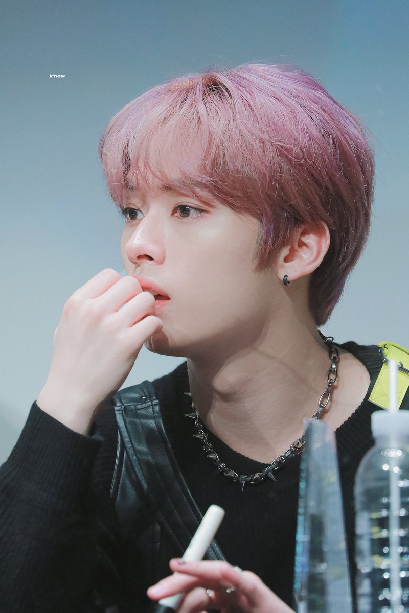 leeknowlknow's tweet photo. 220409 대곶면한가인~! #리노 #LEEKNOW https://t.co/yzAPa7eFxb
