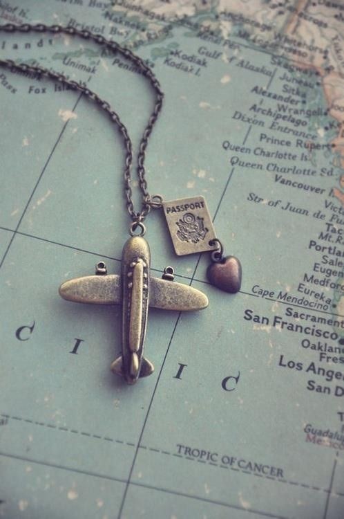 RubiGroovy's tweet photo. #Chains #foreignlines #lovebroaches #airplanes https://t.co/GzyVxCOMiQ
