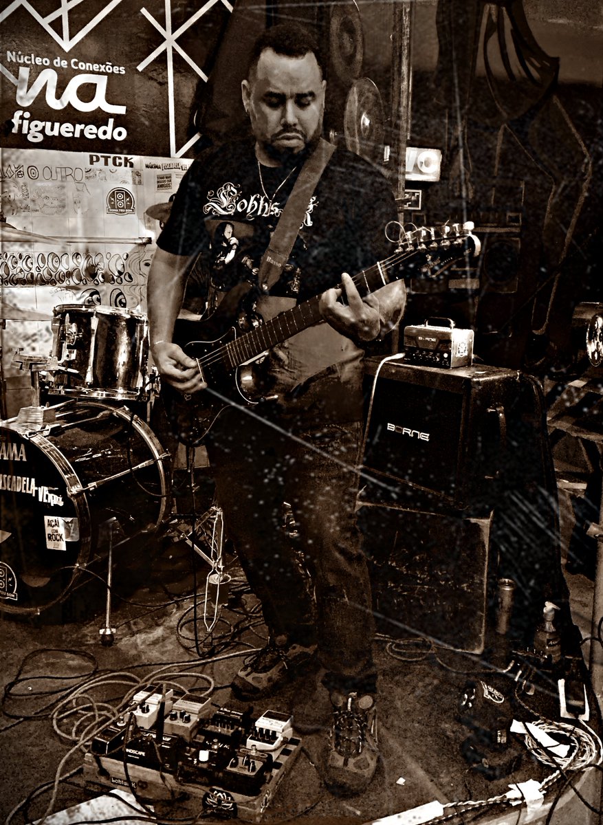 lohtusk's tweet photo. Hoje é o dia de celebrar a vida do nosso guitarrista, Guto Santos!!

Parabéns e muitos anos de vida!

👏🤘🍻🍺🎊🎉🤘👏

#lohtusk #upthelohtus #hard #heavy #rock #deBelem #bairrocastanheira #doPara #rocknroll #hardrock #heavymetalmusic #ojogodavida #essanoitenao #rockparaense https://t.co/VxpoxQEtzs