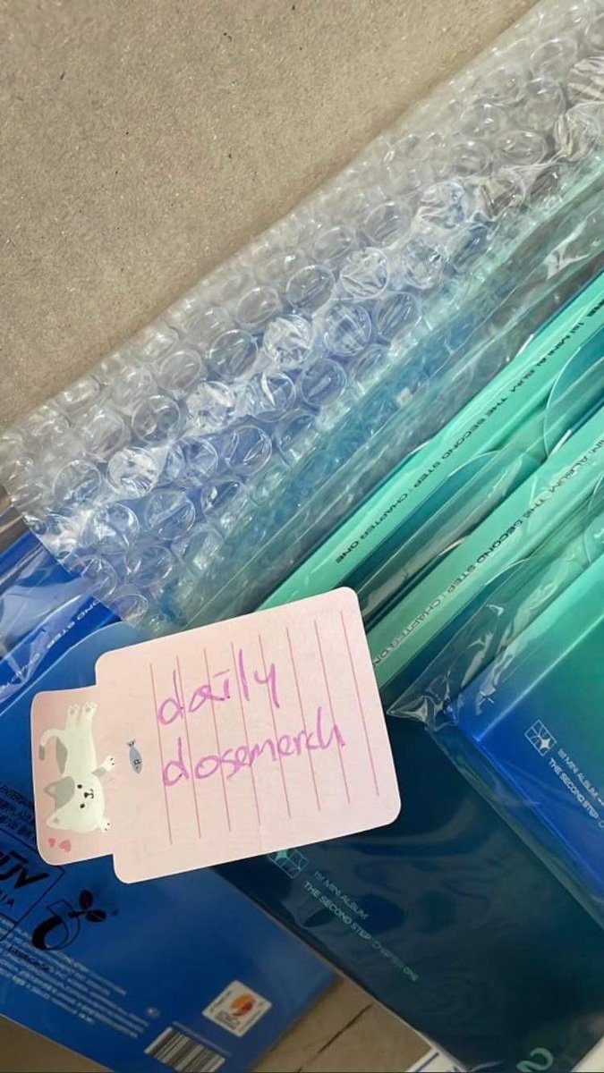 ikeusmiles's tweet photo. These are the pics that they posted as proof daw. The first pic is already suspicious. Nag apologize pa nga siya kasi medyo blurry daw yung pic. eh mukhang edited naman.

If there's any na mag o-open ng new shop and send a proof/s with a penmanship like this, please let us know. https://t.co/VDfS8TW4l3