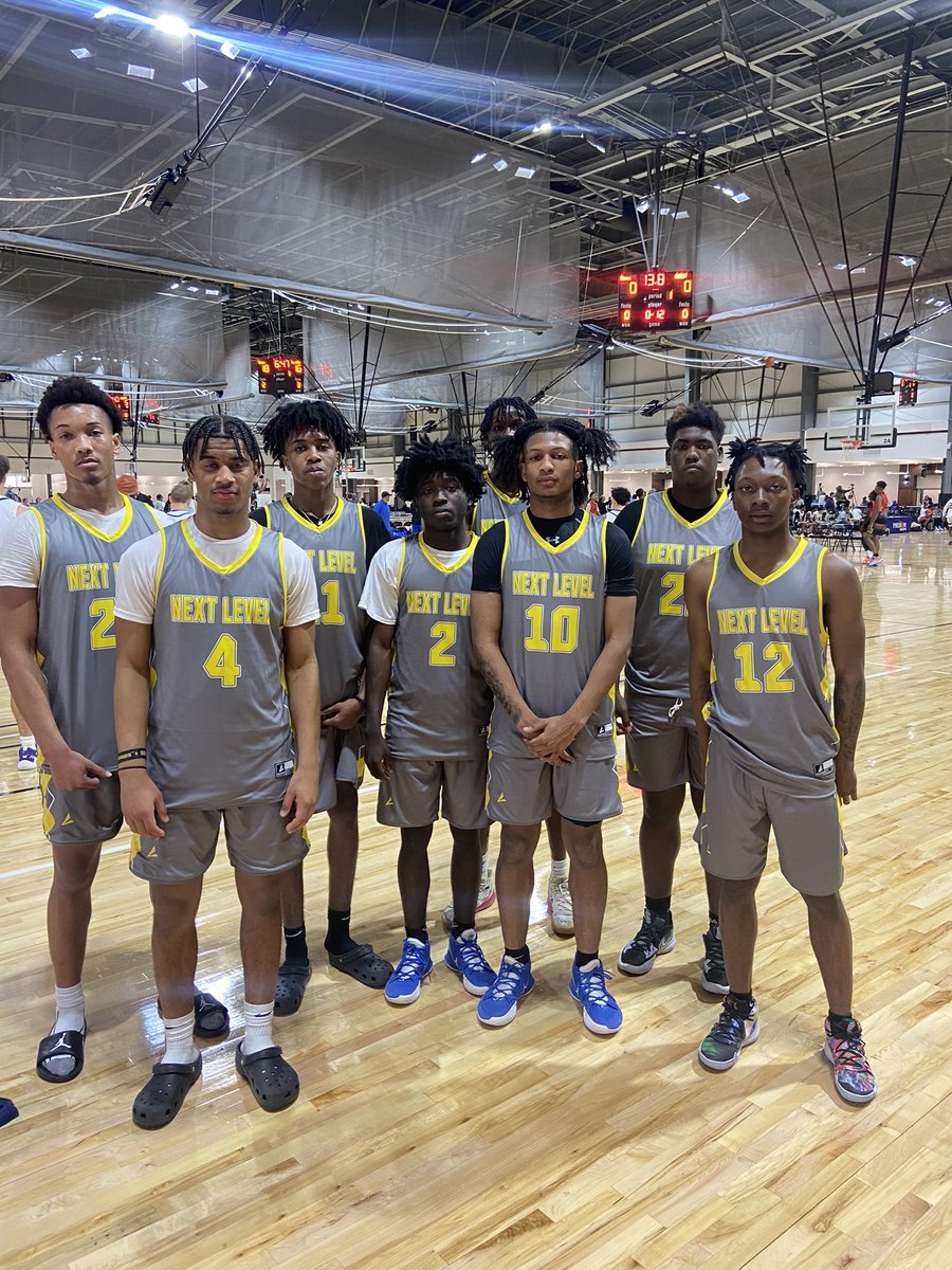 Next_Level_SC's tweet photo. Had an awesome live weekend with this group at @Phenom_Hoops #PhenomGrassrootsTOC 
College Coaches already in contact about multiple guys! https://t.co/LM49KUpk3p