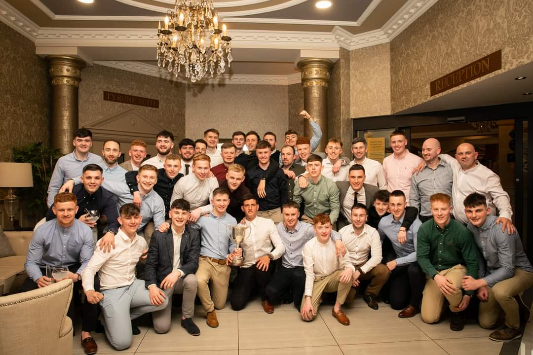 EndaHurl's tweet photo. What a great night at Moortown dinner dance and also meeting my old friend Sam 🔴⚪ https://t.co/uPFm7QsJ56
