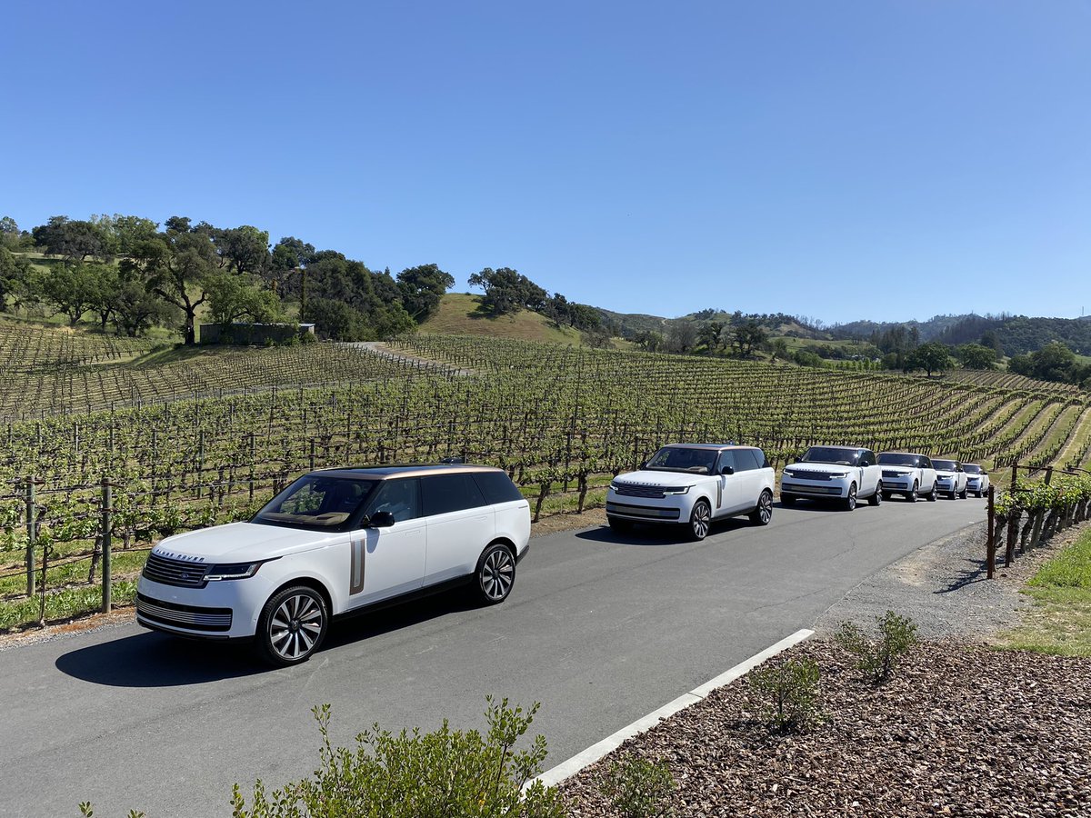 Returning home from the #RangeRoverSV global media drives in Napa Valley. With 1.6 million possible configurations, this is probably the first and last time we’ll ever see six identical Range Rover SV cars together anywhere!