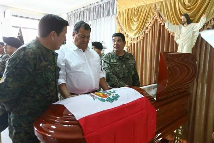 NoDignos's tweet photo. 2do SOLDADO MUERE EN 2do ATAQUE TERRORISTA - BASE MILITAR DE"PICHARI" EN EL VRAEM. #Licares Otarola Yuder un valiente EP luchando contra Sendero Luminoso.QDEP.π https://t.co/GMuDXAmmvW