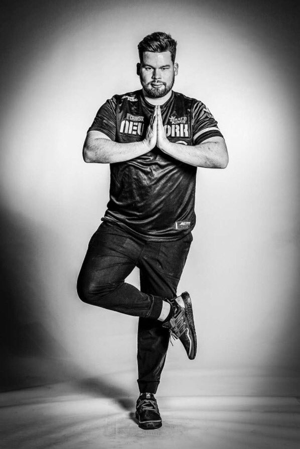 CoEv_Fly's tweet photo. The man that can walk on water… God himself @Crimsix https://t.co/96suM3UprN