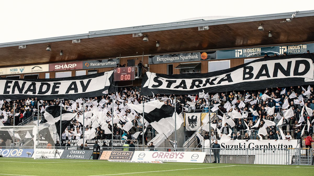 oskfotboll's tweet photo. Det närmar sig hemmapremiär och vi ser verkligen fram emot vad Örebro Tifo har planerat på läktaren. Redan i Borlänge fick vi se en inramning och ett tifo av hög klass.

Glöm inte bort att stötta genom att swisha till 123 459 41 56

Läs mer här ⤵️
https://t.co/31uQ1FMrEZ https://t.co/1jTI3hpKOh